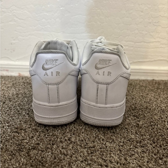 Size 10 - Air Force 1 White - Picture 11 of 12